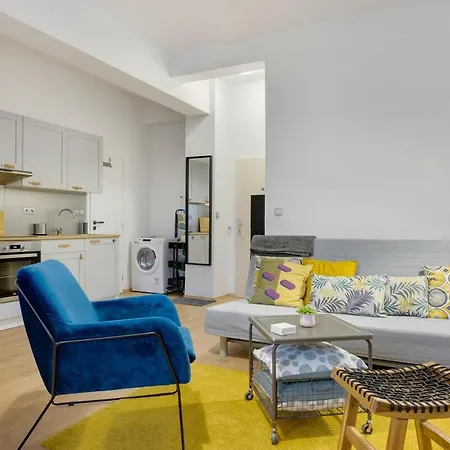 Compact And Snug In Old Town *