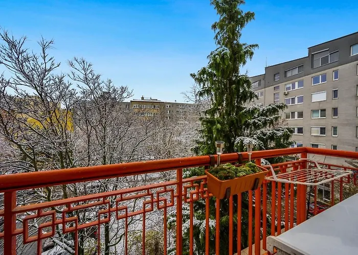 Compact And Snug In Old Town Apartment *